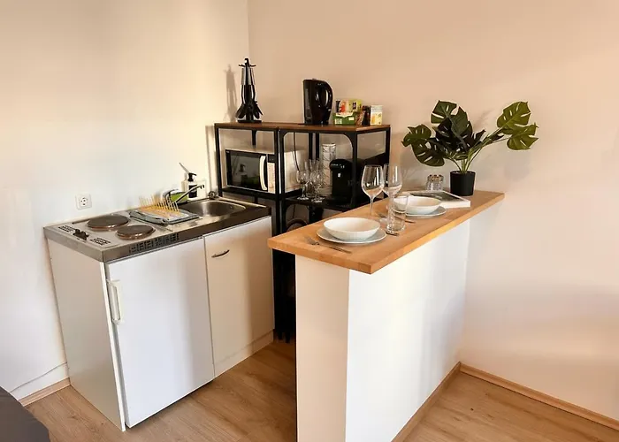 Apartamento 2 Spacious & Modern Industrial Loft At Westbahnhof - Next To Metro - Smart Beamer, Netflix & Long Friendly