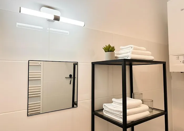 2 Spacious & Modern Industrial Loft At Westbahnhof - Next To Metro - Smart Beamer, Netflix & Long Friendly Apartamento